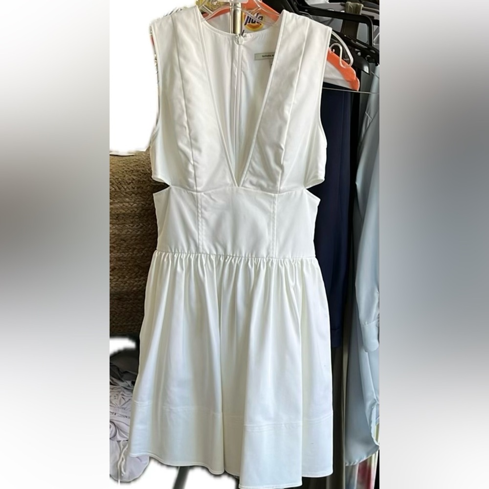 Banana Republic Elegant open side Dress
